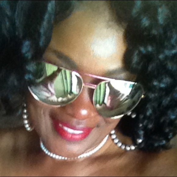 Meet your Posher, Kelly - Picture 1 of 1